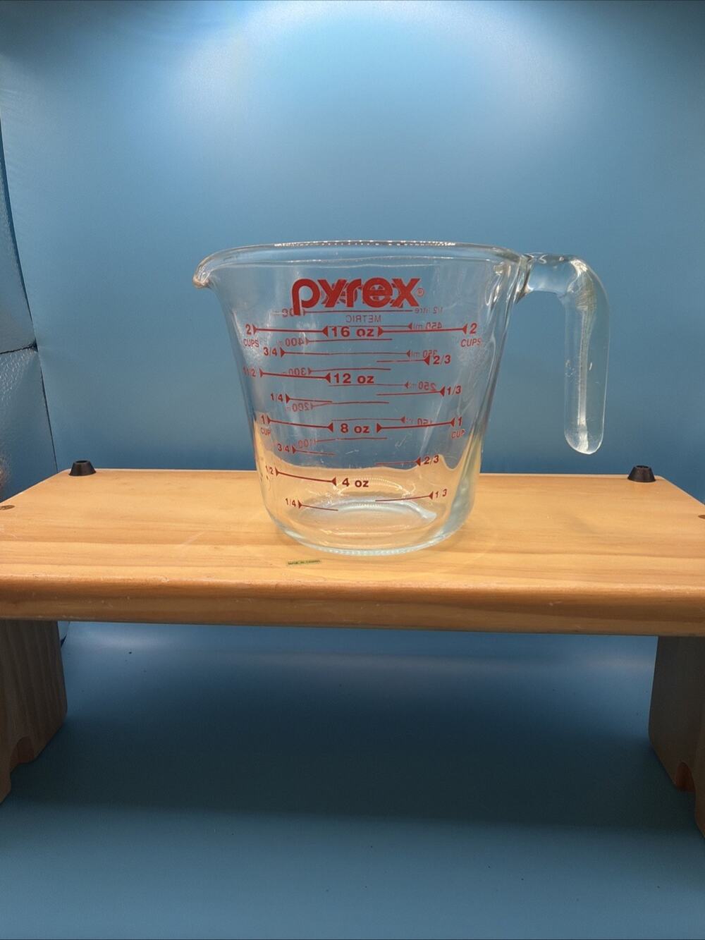 Pyrex Glass 2-Cup Measuring Cup with Red Graphics: PreOwned